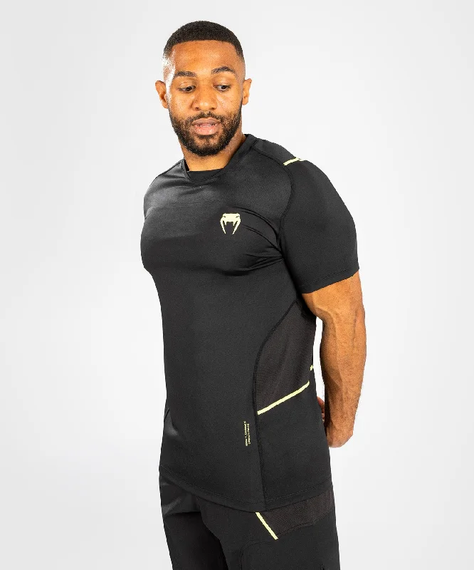 Men's laid-back t-shirt-Venum Fusion 2.0  Men Dry Tech T-Shirt - Black/Yellow