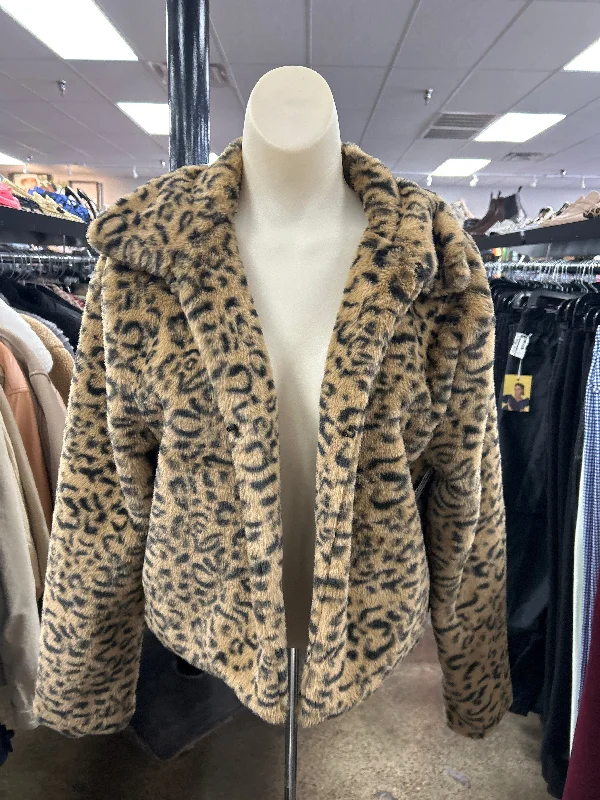 Men's adventure-ready leather jacket-Jacket Faux Fur & Sherpa By Clothes Mentor In Animal Print, Size: S