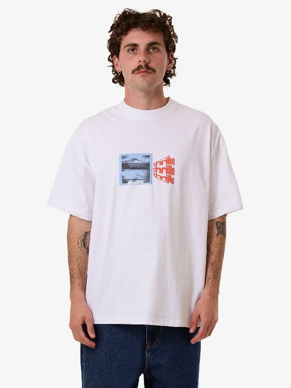 Men's nature-inspired t-shirt-Dream Reality Box Fit Oversize Tee - White