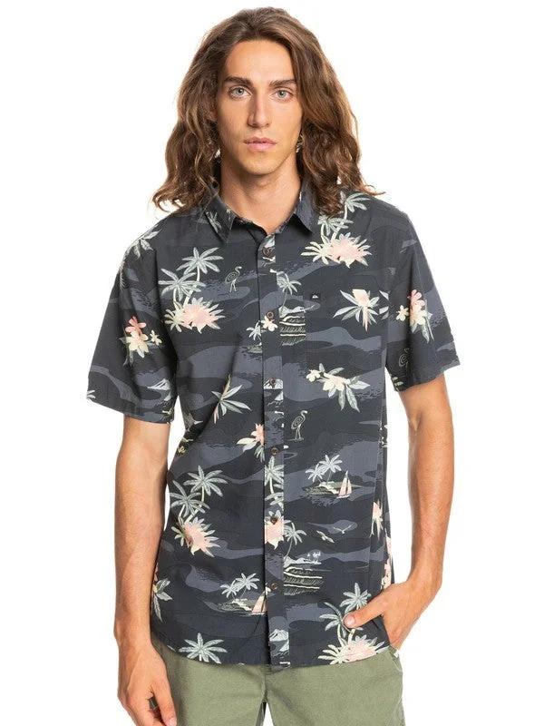 Men's fashion-forward dress shirt-Quiksilver Short Sleeve Men's Woven Shirts Allover Printed