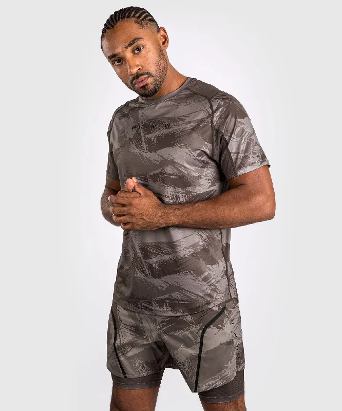 Men's bold pattern t-shirt-Venum Electron 3.0 Dry-Tech t-shirt - Sand