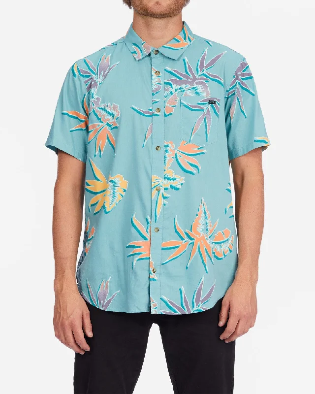 Men's sporty dress shirt-Billabong Short Sleeve Men's Woven Shirts Allover Printed