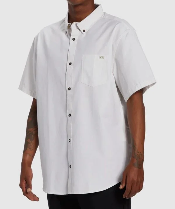 Men's gym-ready casual shirt-Billabong Short Sleeve Men's Woven Shirts