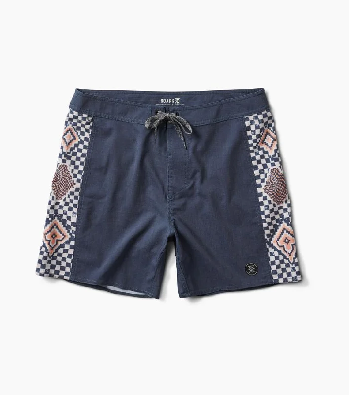 Men's sustainable board shorts-Passage Scarab 17" Boardshort